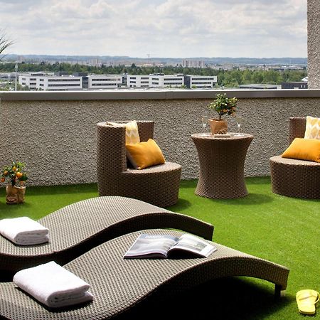 Doubletree By Hilton Lyon Eurexpo & Spa Saint-Priest  Buitenkant foto