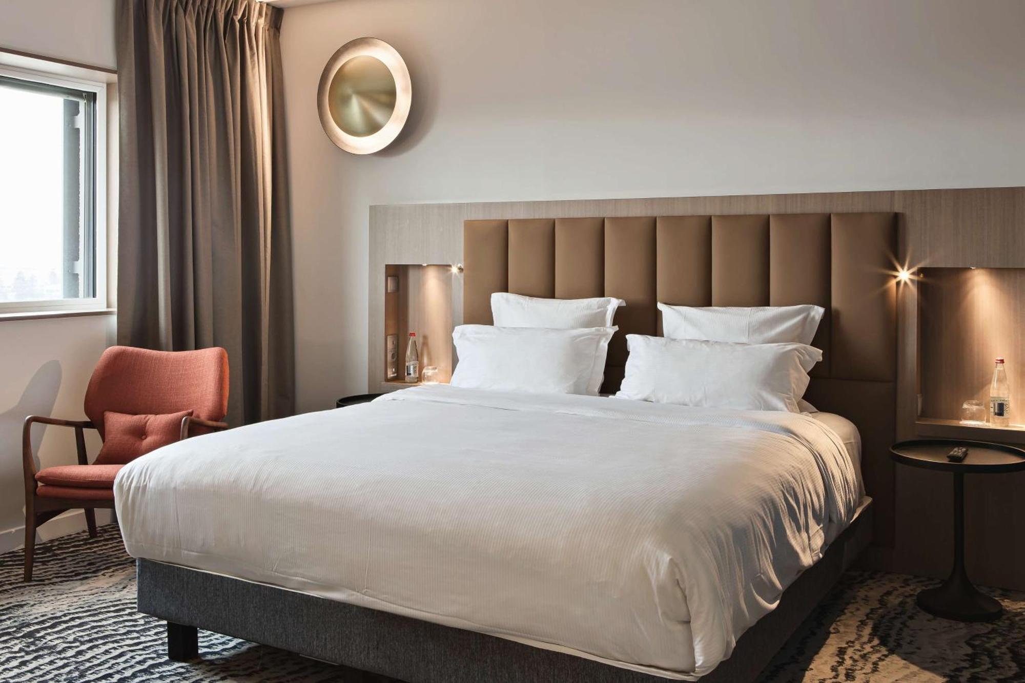 Doubletree By Hilton Lyon Eurexpo & Spa Saint-Priest  Buitenkant foto