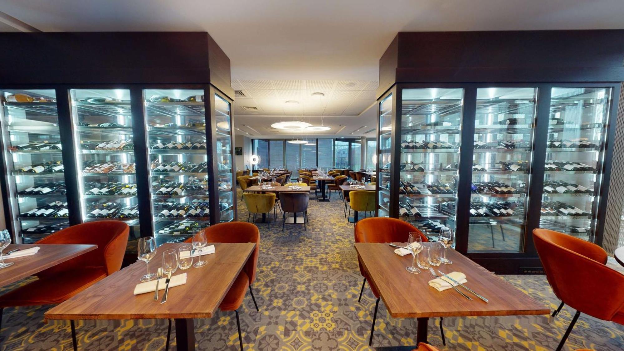 Doubletree By Hilton Lyon Eurexpo & Spa Saint-Priest  Buitenkant foto